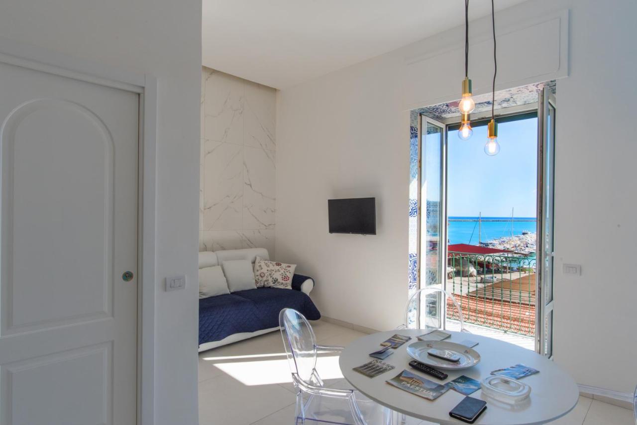 Relais Mareluna - Luxury Apartments Salerno Kültér fotó